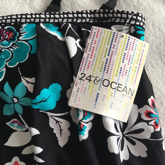 24th & Ocean swim top - Picture 2 of 7